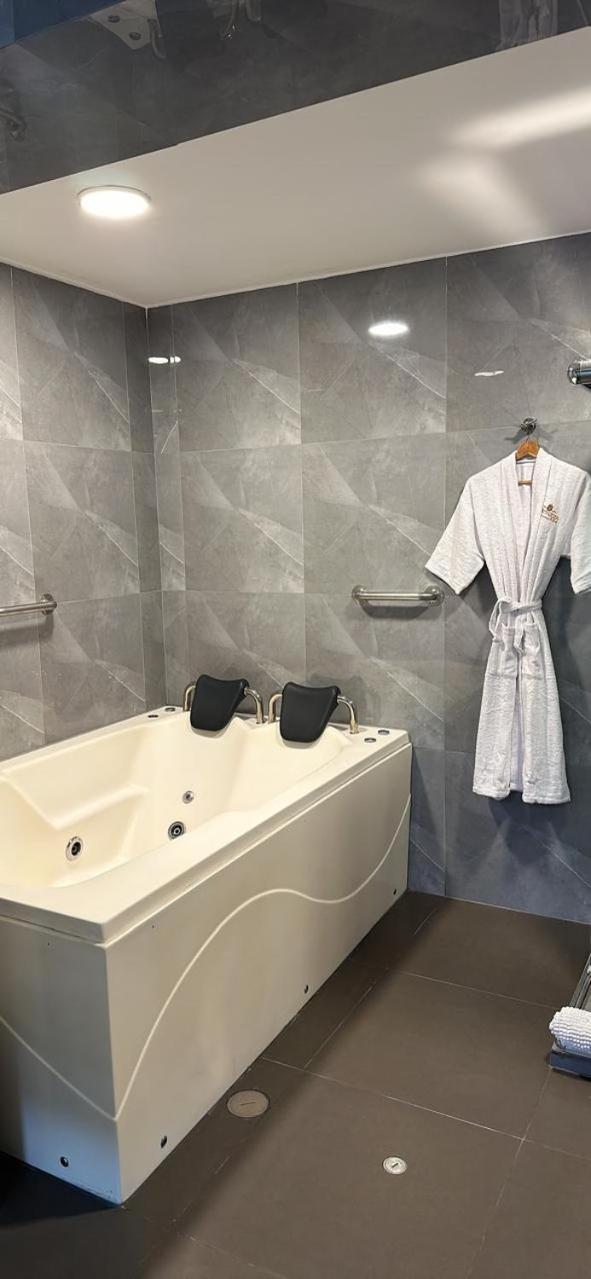 Serenzza Hotel 利马 外观 照片